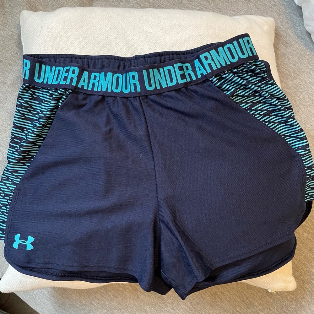 Under Armour shorts size Medium
